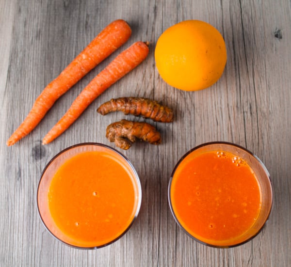 This Orange Turmeric Immunity Boosting Juice is full of Vitamin A and C, and so delicious! | Tastefulventure.com