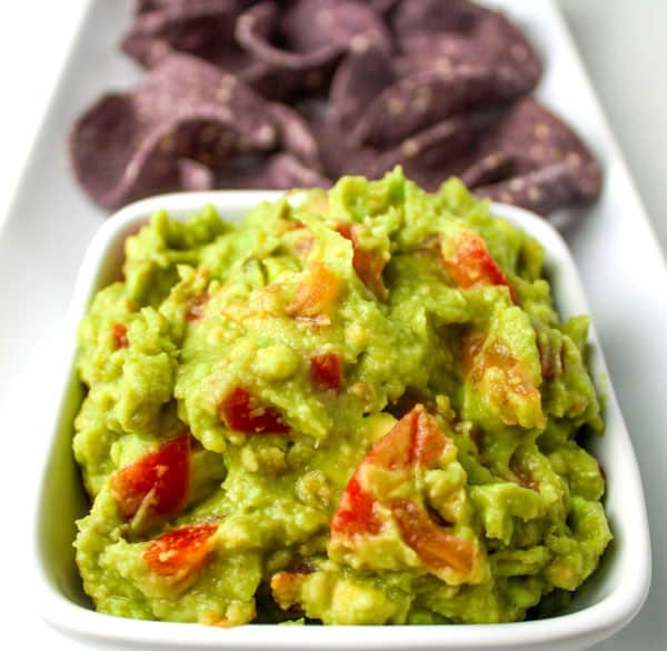 Super Easy Guacamole in a bowl