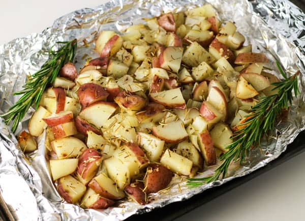 roasted rosemary red potatoes in foil