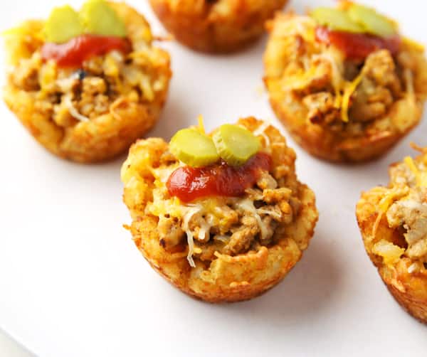 #ad These Turkey Cheeseburger Tator Tot Cups are a quick, easy, meal to make that the entire family will love! | Tastefulventure.com made in partnership with @Butterball #BackToButterball