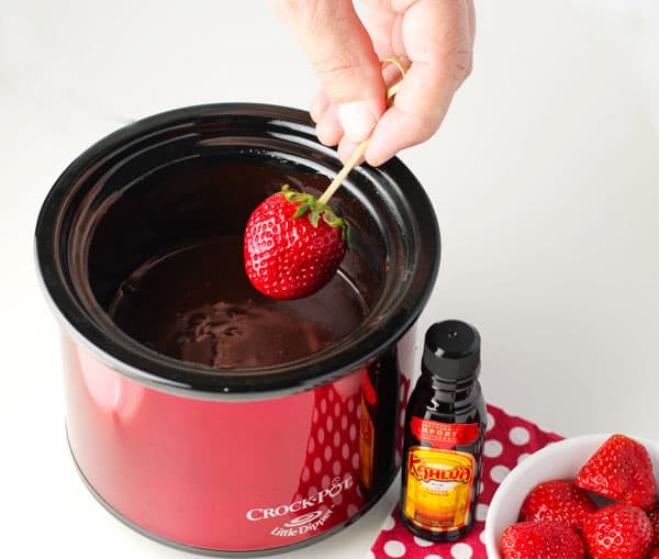 EASY 2-Ingredient Crockpot Chocolate Fondue Recipe