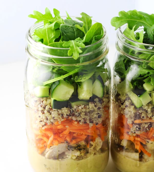 Chicken and Quinoa Mason Jar Salad - Tastefulventure