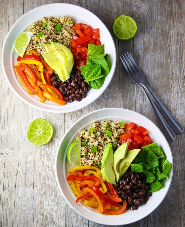#ad These Quinoa Fajita Bowls come together in less than 30 minutes and are loaded with flavor! This is a great #Vegetarian #GlutenFree option for Mexican night! #FollowTheFresh #IC