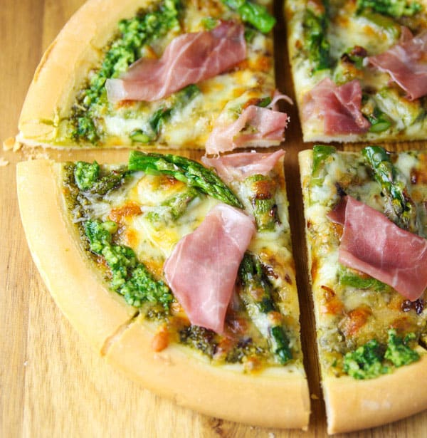 This Lemon Pesto Asparagus and Prosciutto Pizza is made with fresh ingredients and is incredibly savory! It's the perfect Springtime pizza!