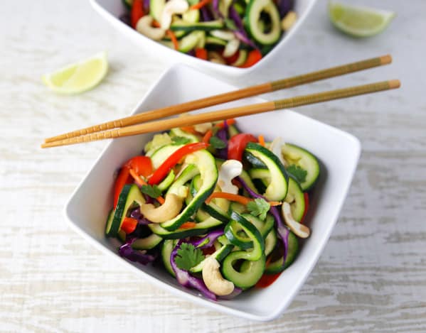 This Vegetarian Zucchini Noodle Pad Thai is hearty, healthy, and can be made in under 30 minutes! ad #MazolaHeartHealth #vegetarian #padthai #thai #glutenfree #healthy 